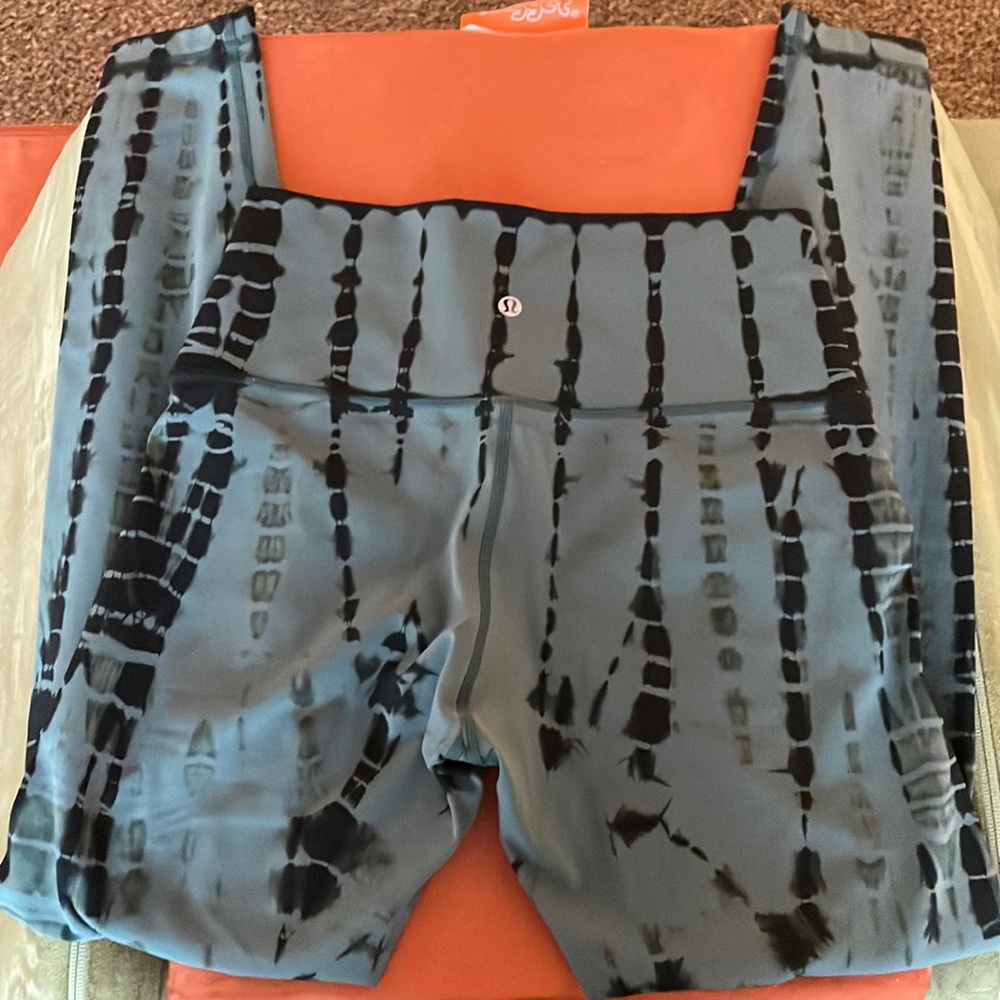 Lululemon tie dye spandex